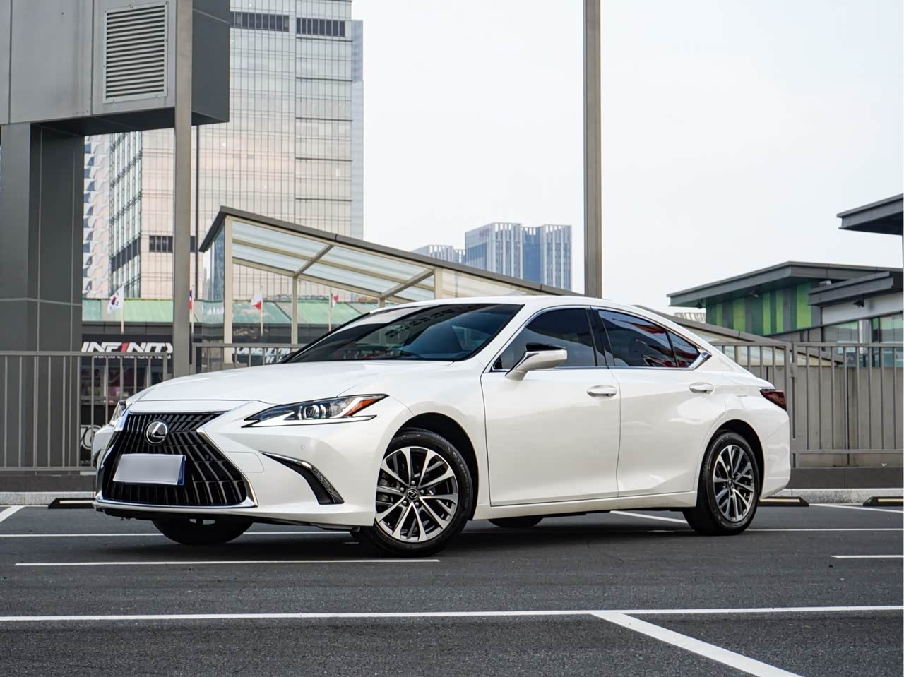 LexusES 2024 200 Exclusive