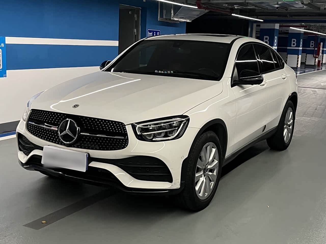 Mercedes-BenzGLC Coupe 2021 GLC 260 4MATIC Coupe SUV