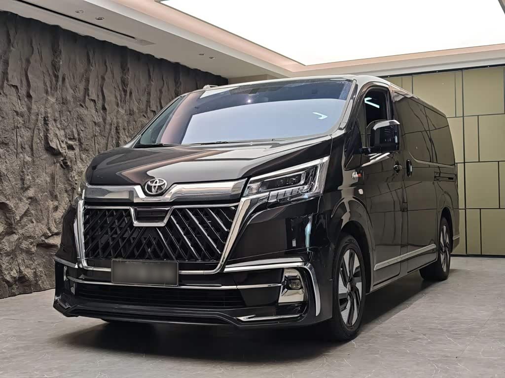 HIACE 2022 3.5L AT 7-Seater
