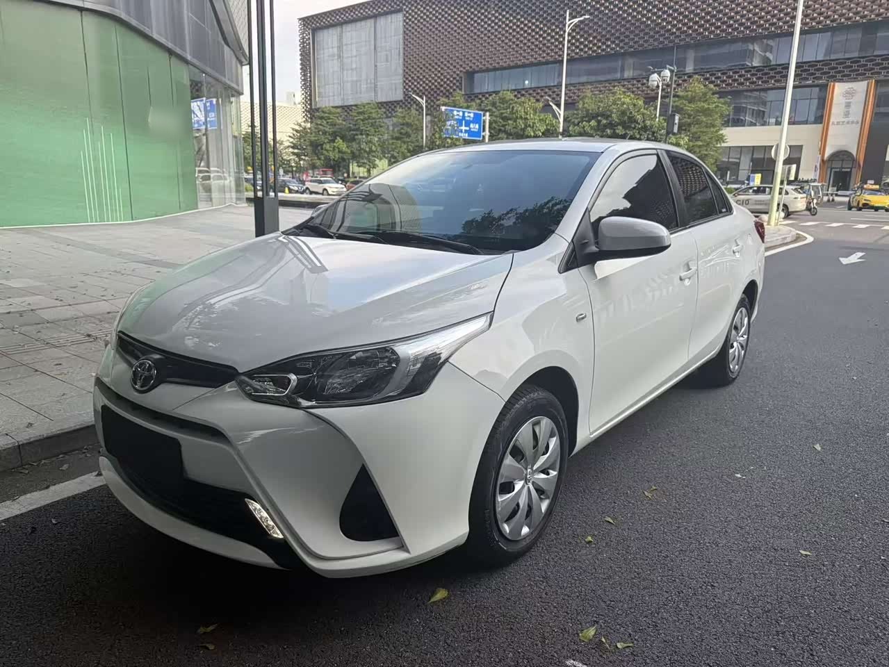 YARiS L 2021 1.5L CVT Leading