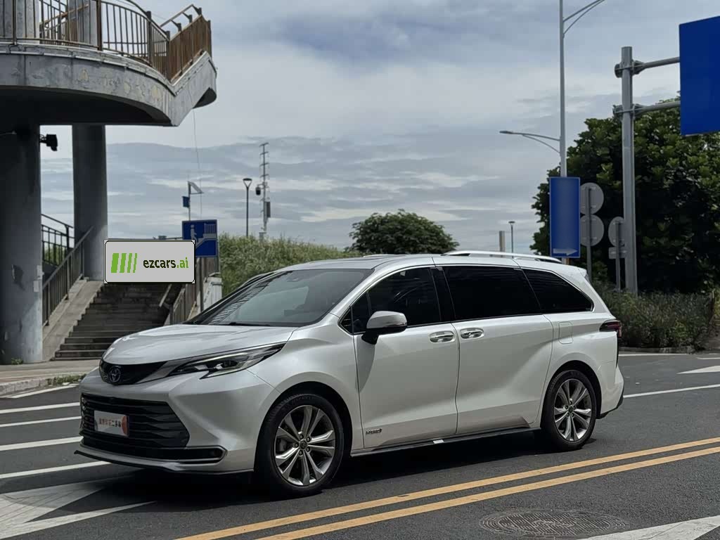 Sienna 2023 2.5L Hybrid Supreme