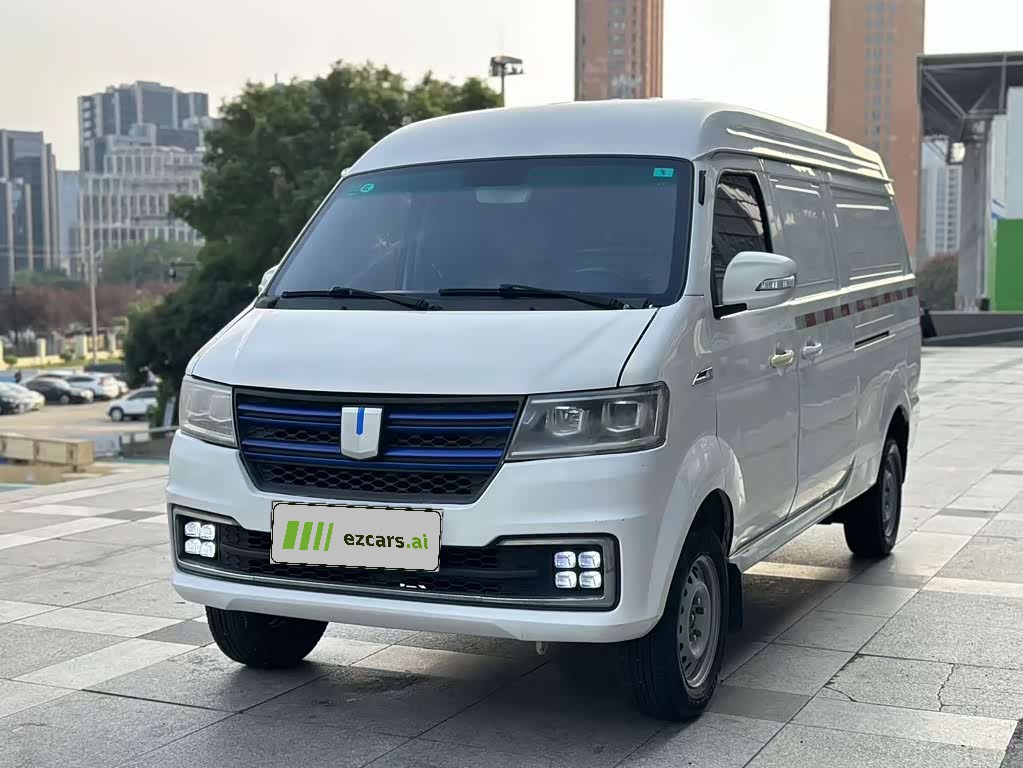 E5 2022 E5L EV Van 39.9kWh