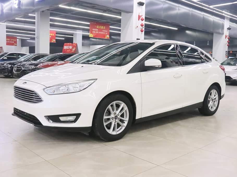 Focus 2015 Sedan EcoBoost 125 AT