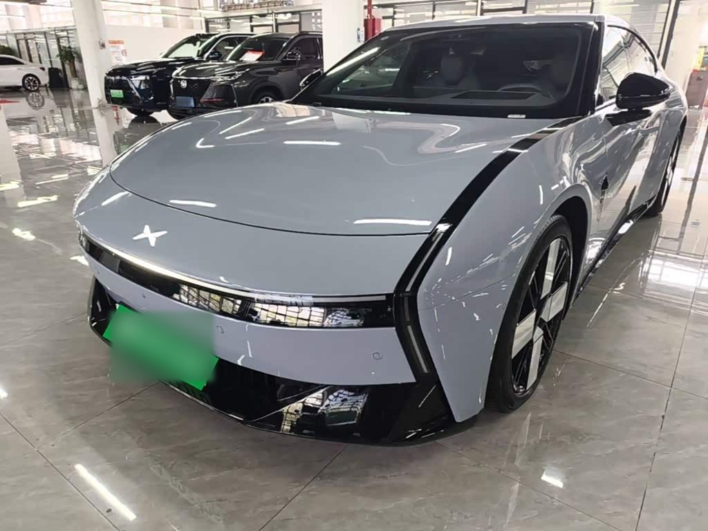 P7 2025 750 AWD Performance Ultra