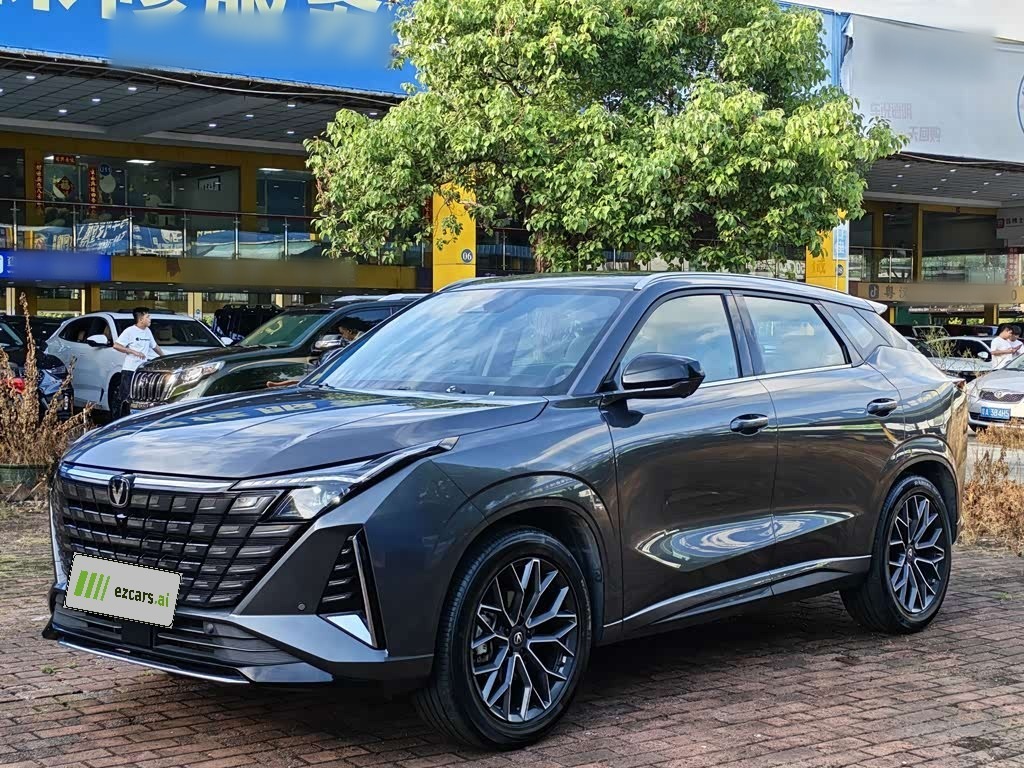 UNI-Z 2025 1.5T Premium