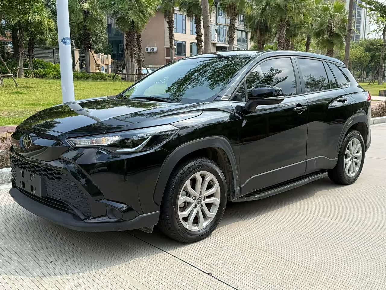 Frontlander 2023 2.0L CVT Elite