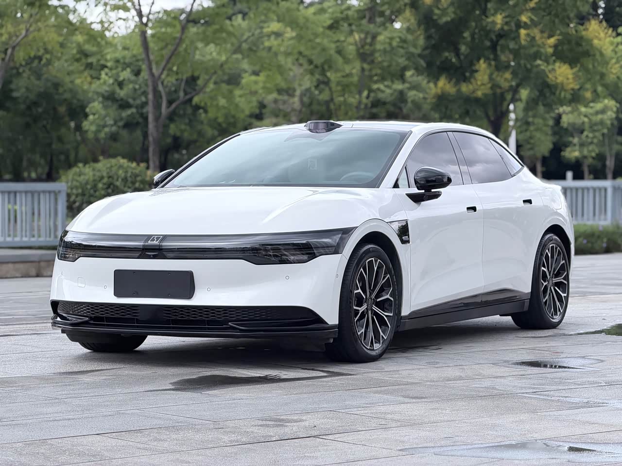 007 2024 RWD ADAS 75kWh