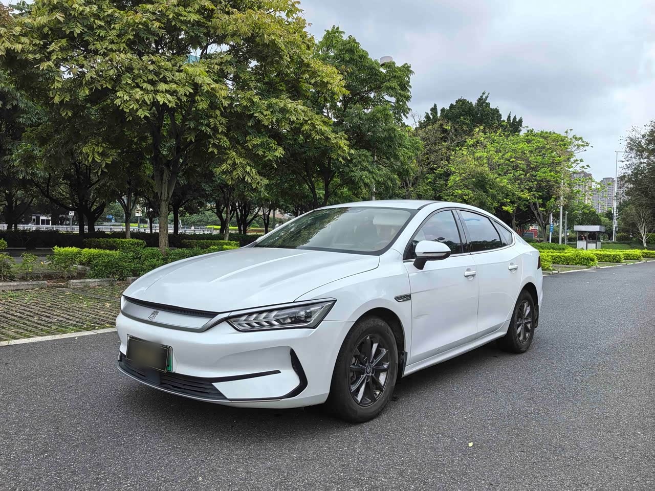 Qin PLUS 2021 EV 400KM