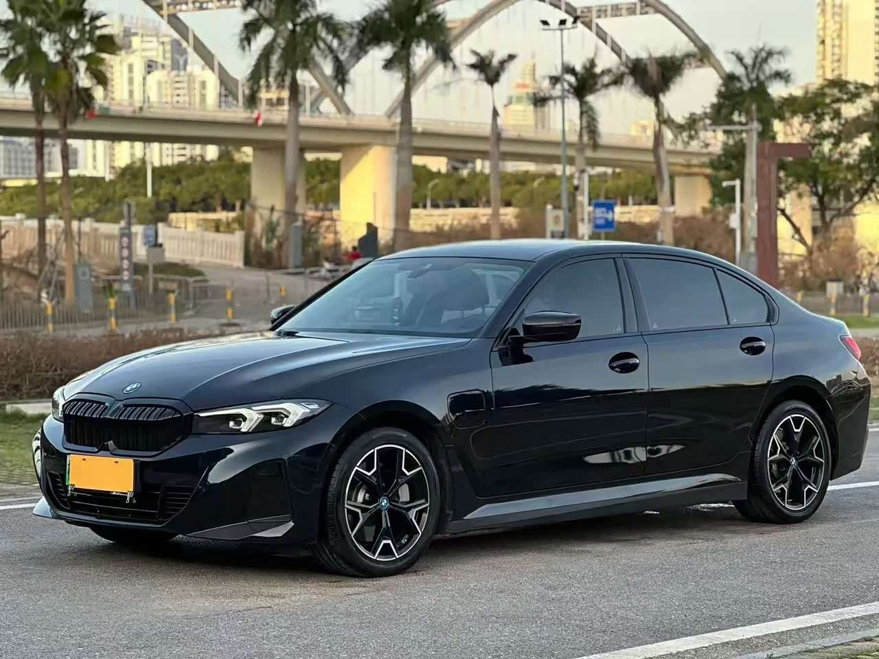 i3 2023 eDrive 40 L M Night Package