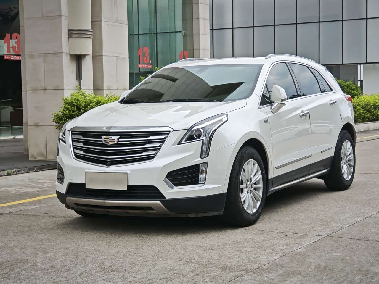 XT5 2018 28E AWD Tech
