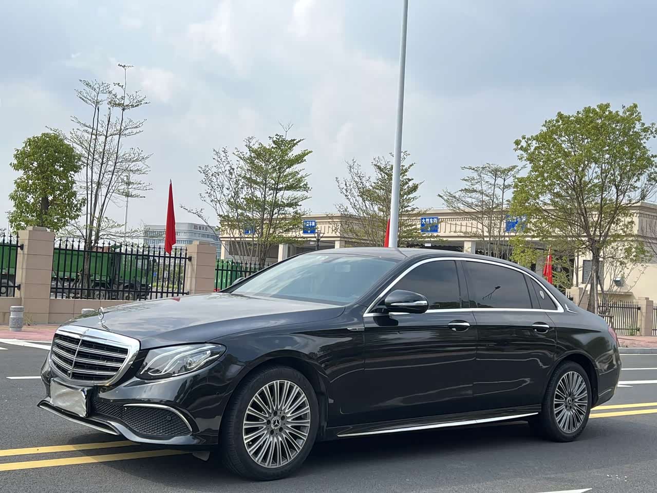 E-Class 2016 E 200 L Sport