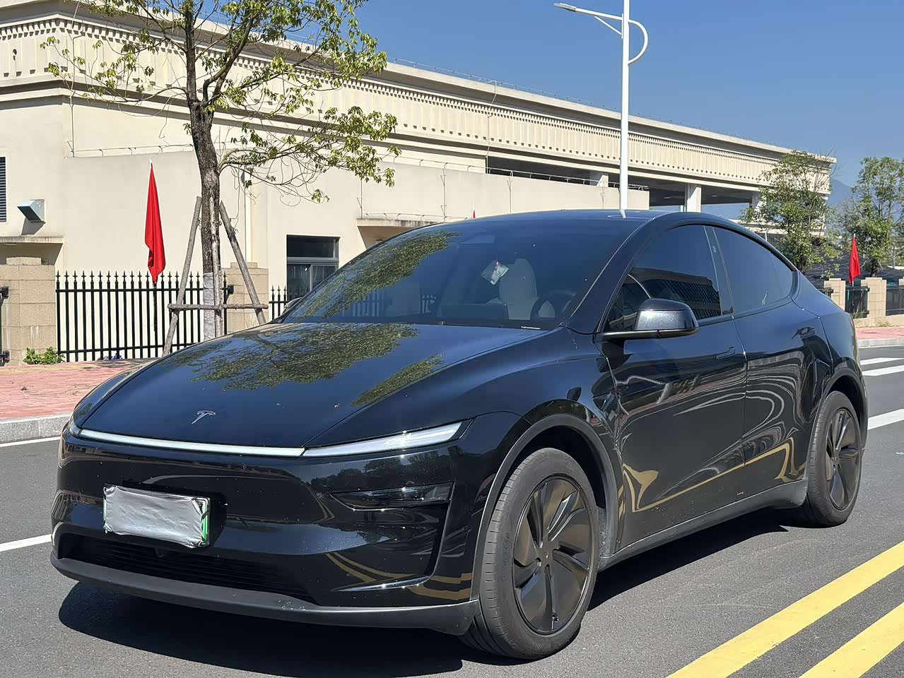 Model Y 2025 RWD