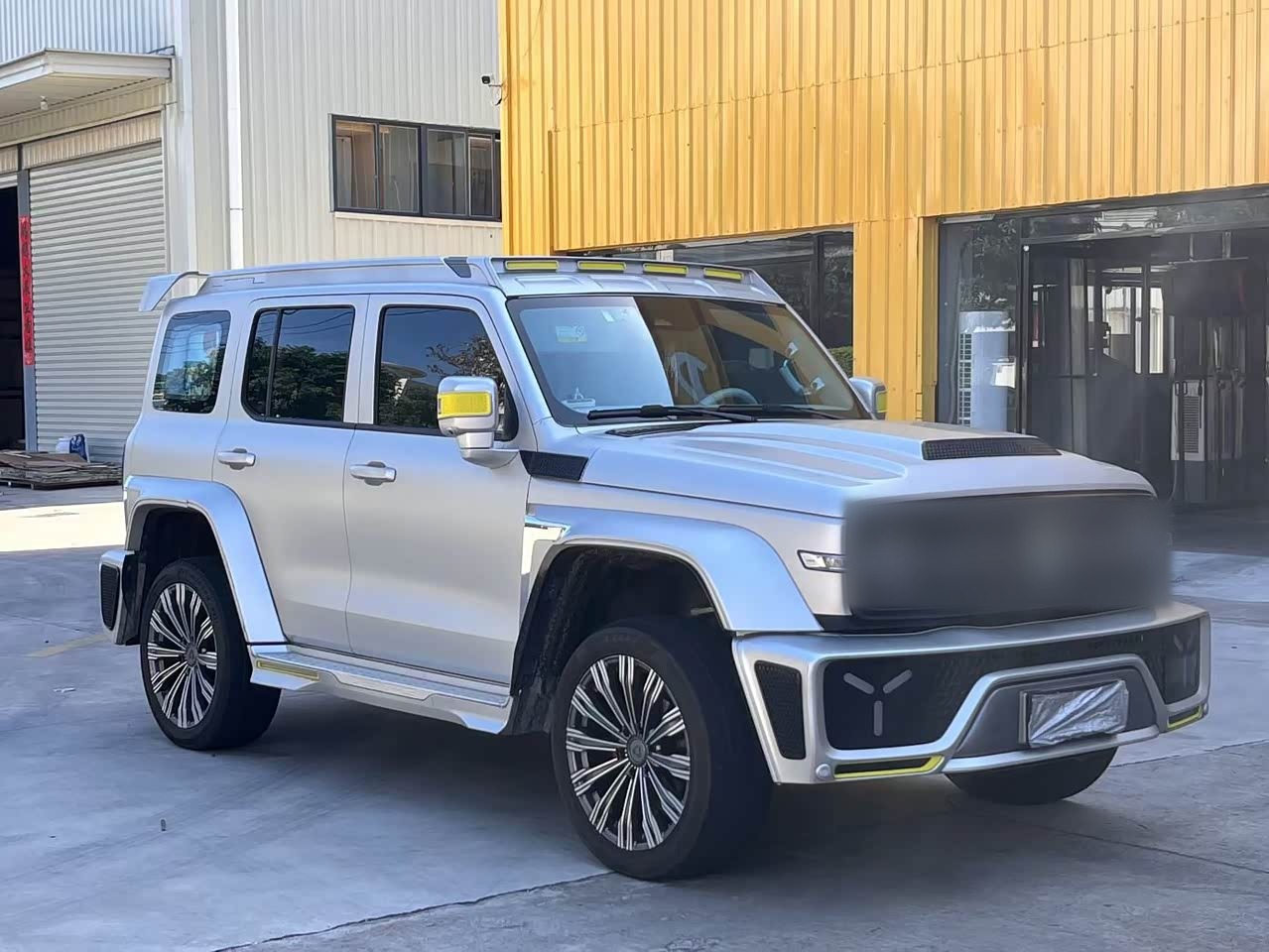 300 2021 2.0T