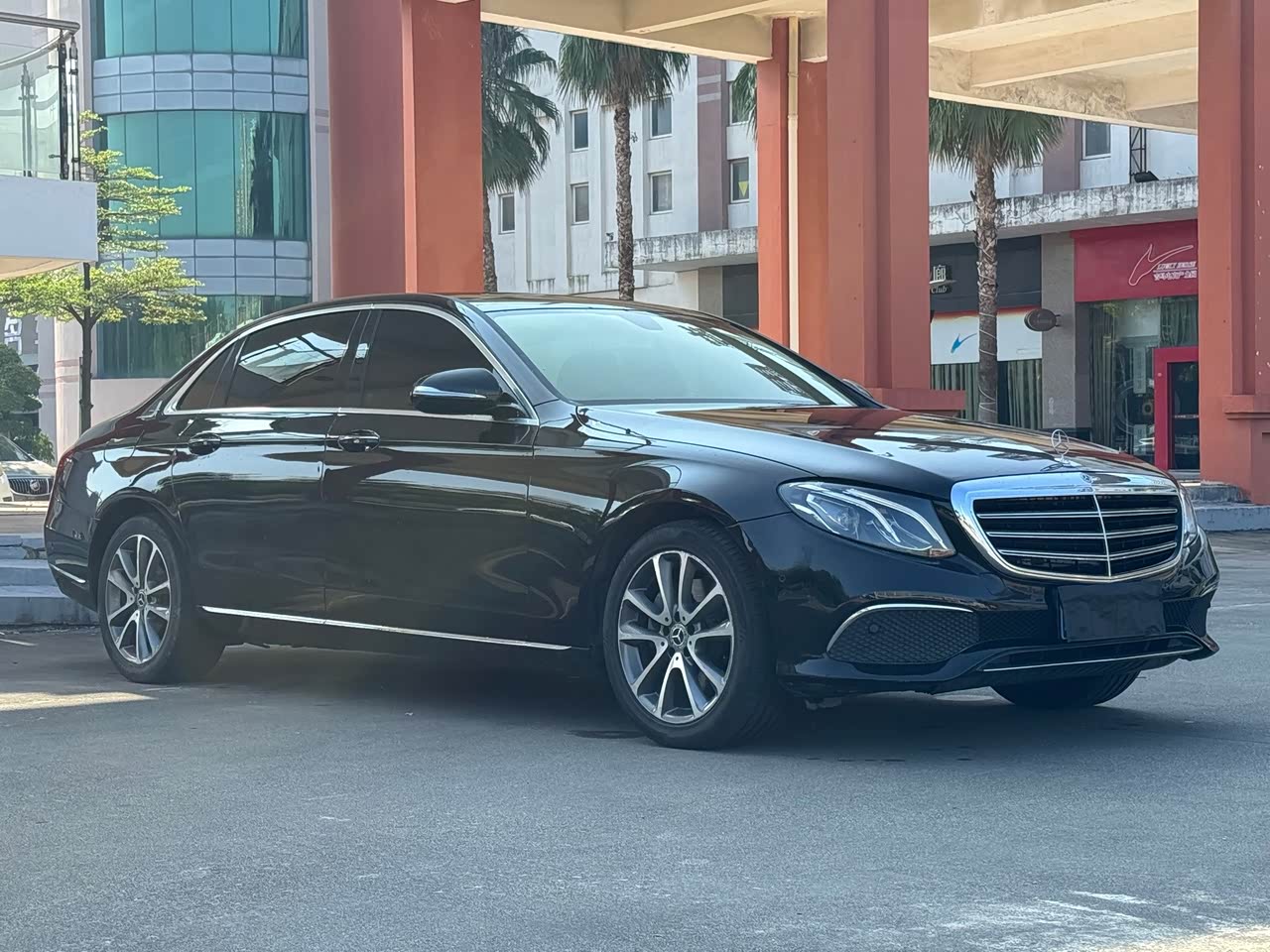 E-Class 2019 E 200 L
