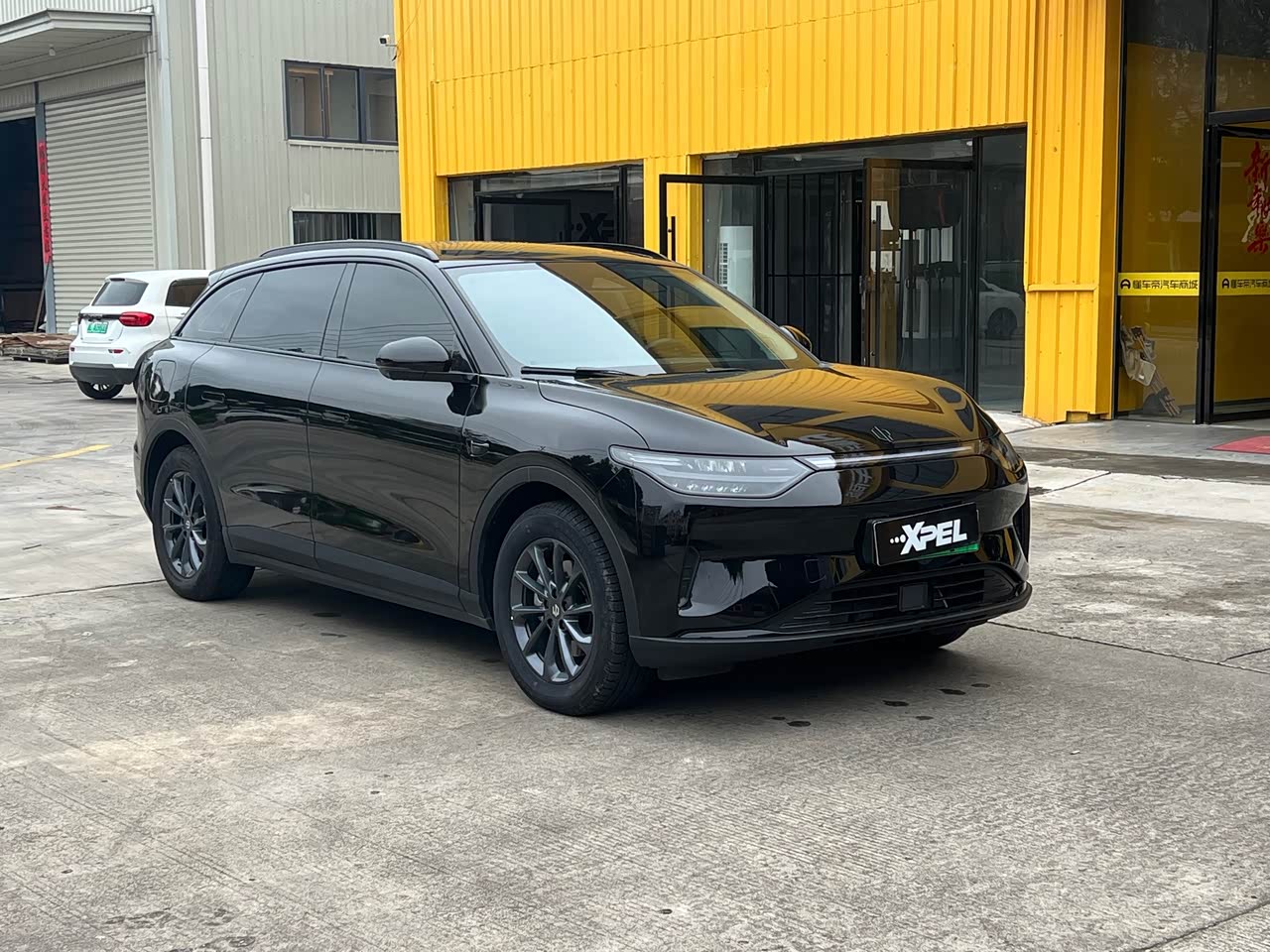 C11 2023 EV 500 Comfort