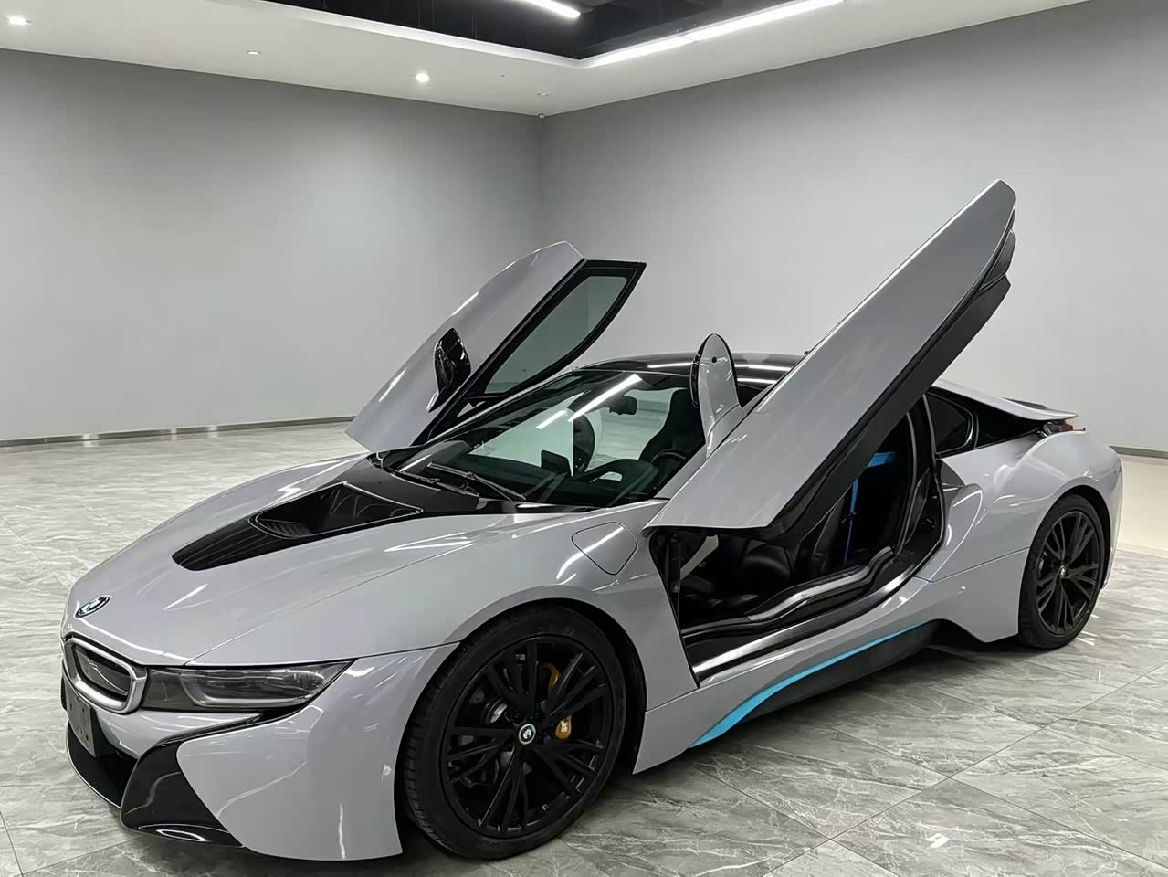 i8 2014 Standard