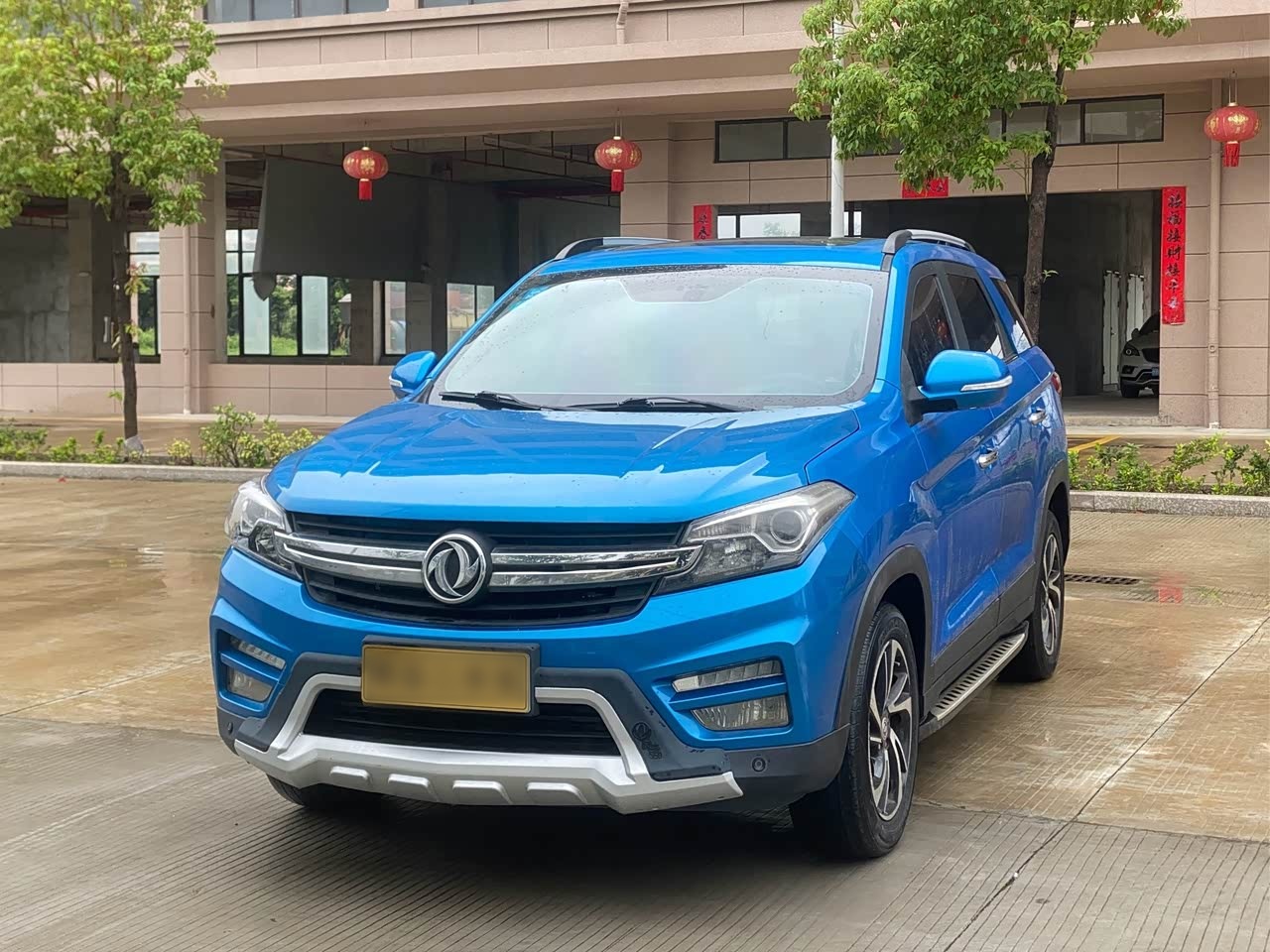 Fengon S560 2018 1.8L CVT Comfort 5-Seater