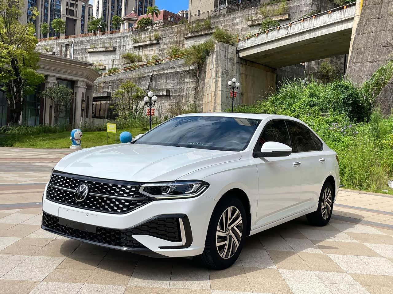 Lavida 2023 1.5L AT