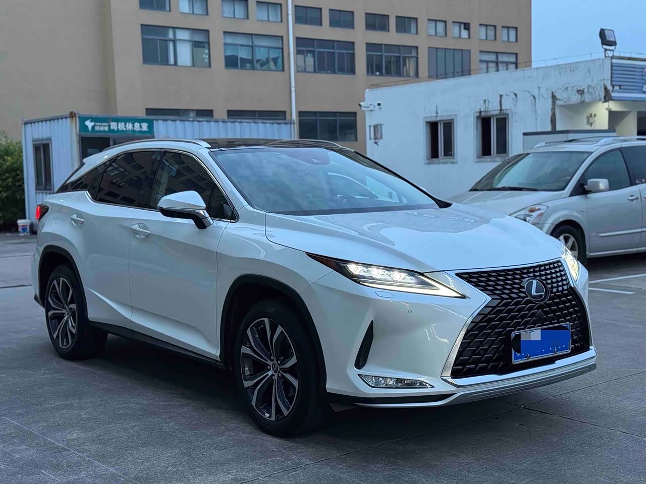 RX 2020 Facelift 300 AWD Elegant