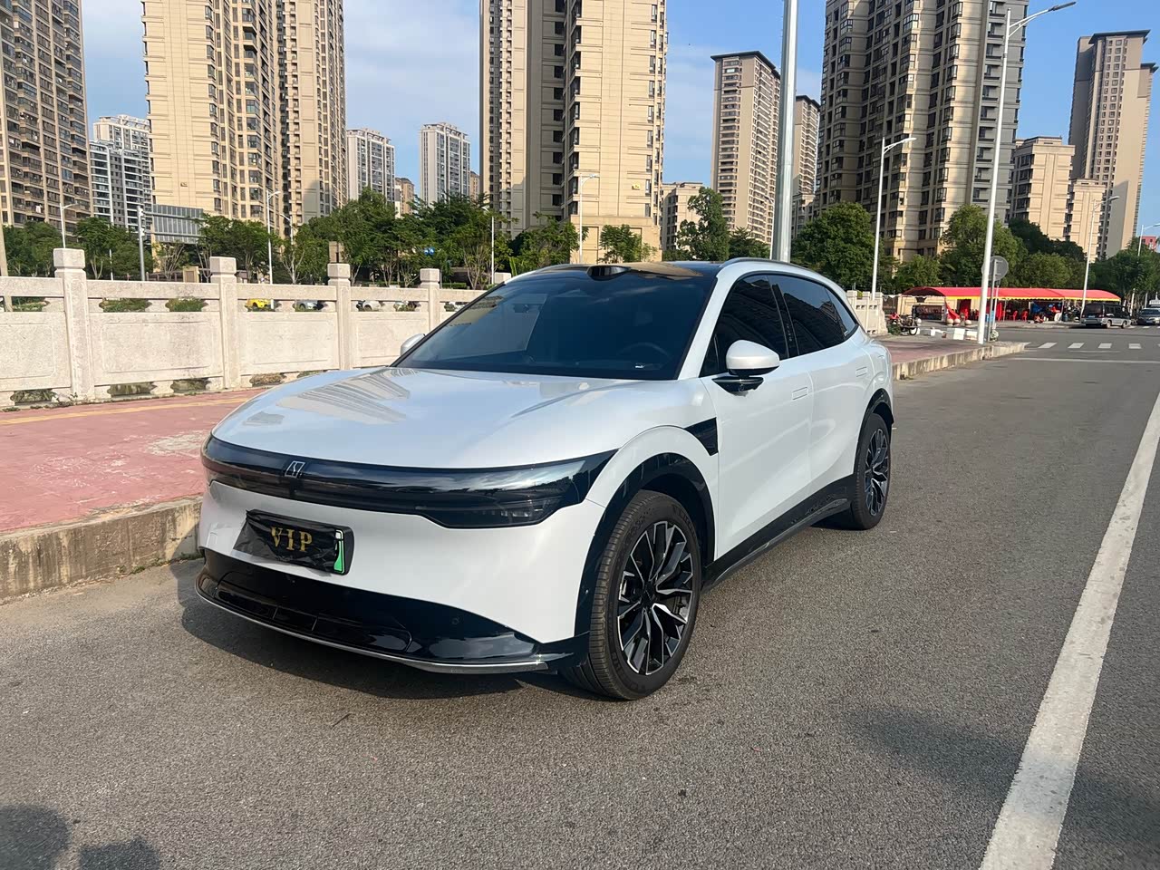 7X 2025 75kWh RWD ADAS