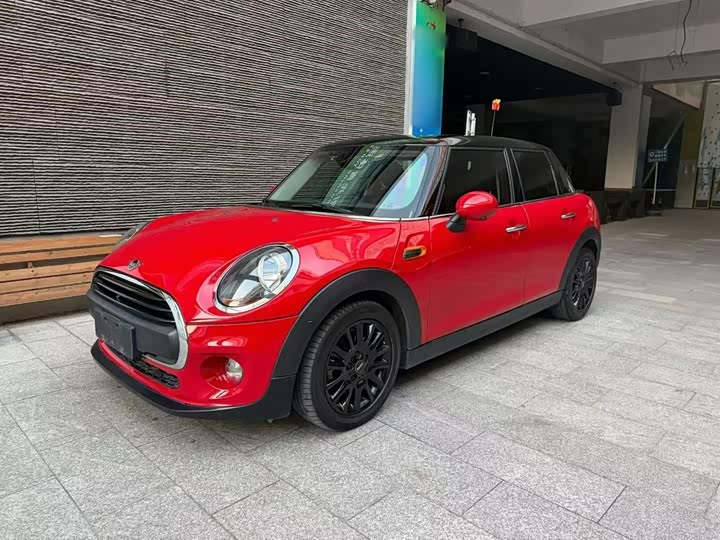 2019 1.5T ONE PLUS 5-Door