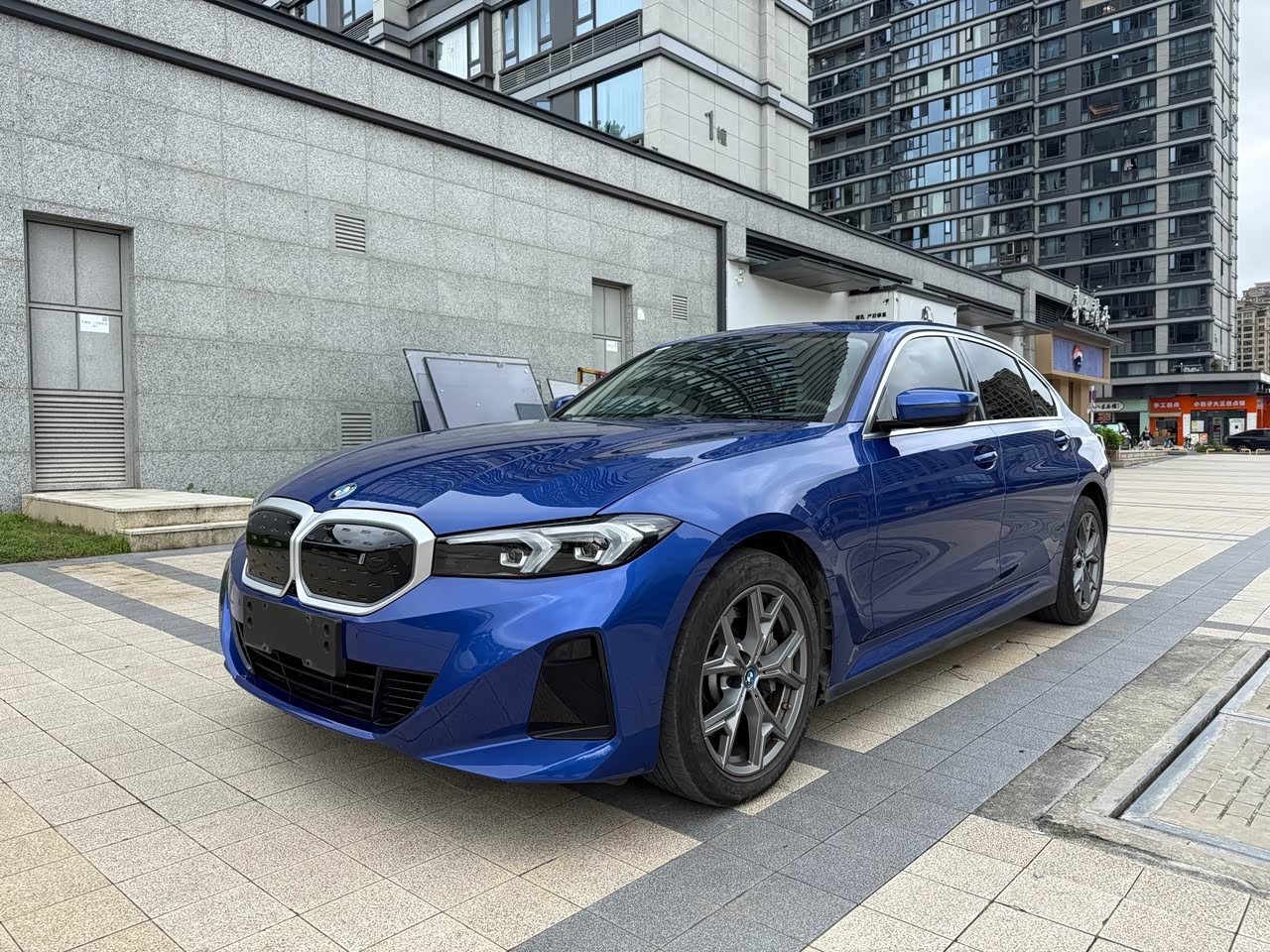 i3 2022 eDrive 35 L