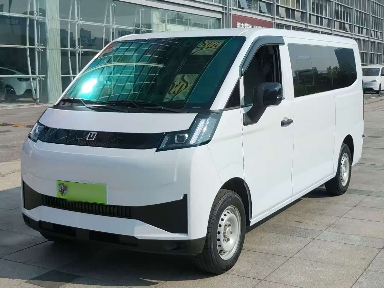 V 2025 V7E 51.4kWh