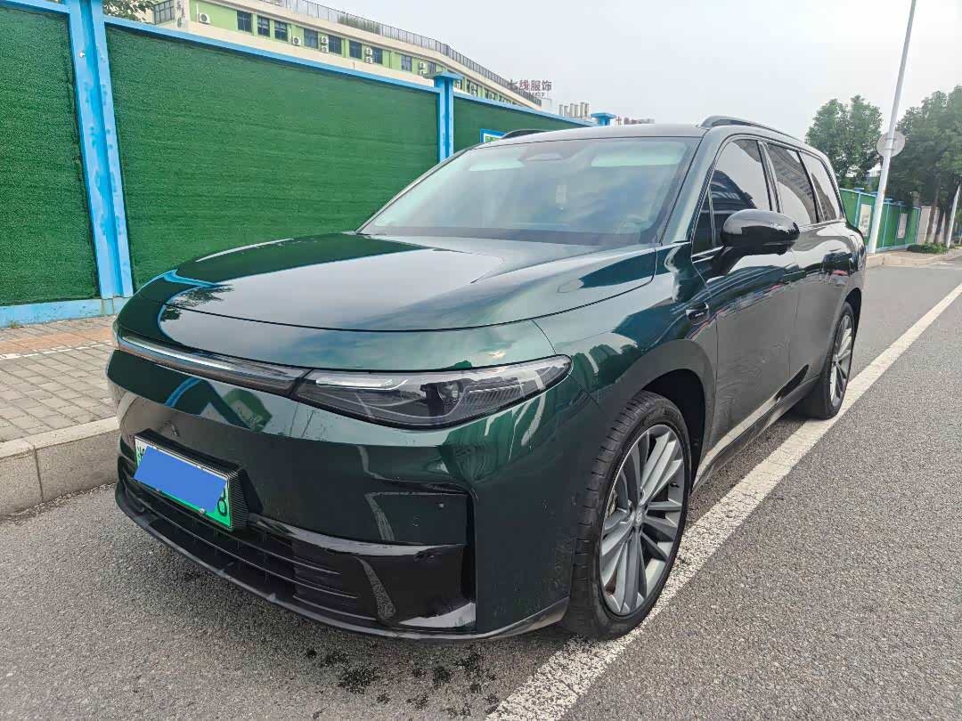 C16 2024 EV 520 Exclusive