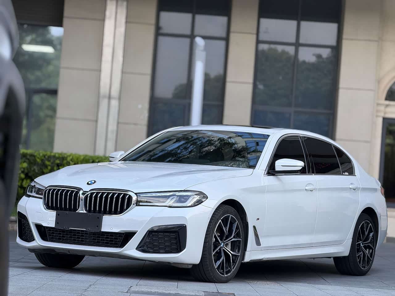 5 Series 2021 530Li Exclusive M Sport Package