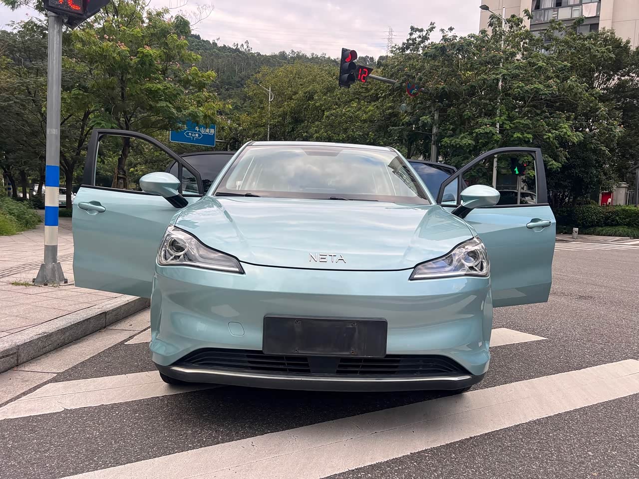 V 2022 Standard Range