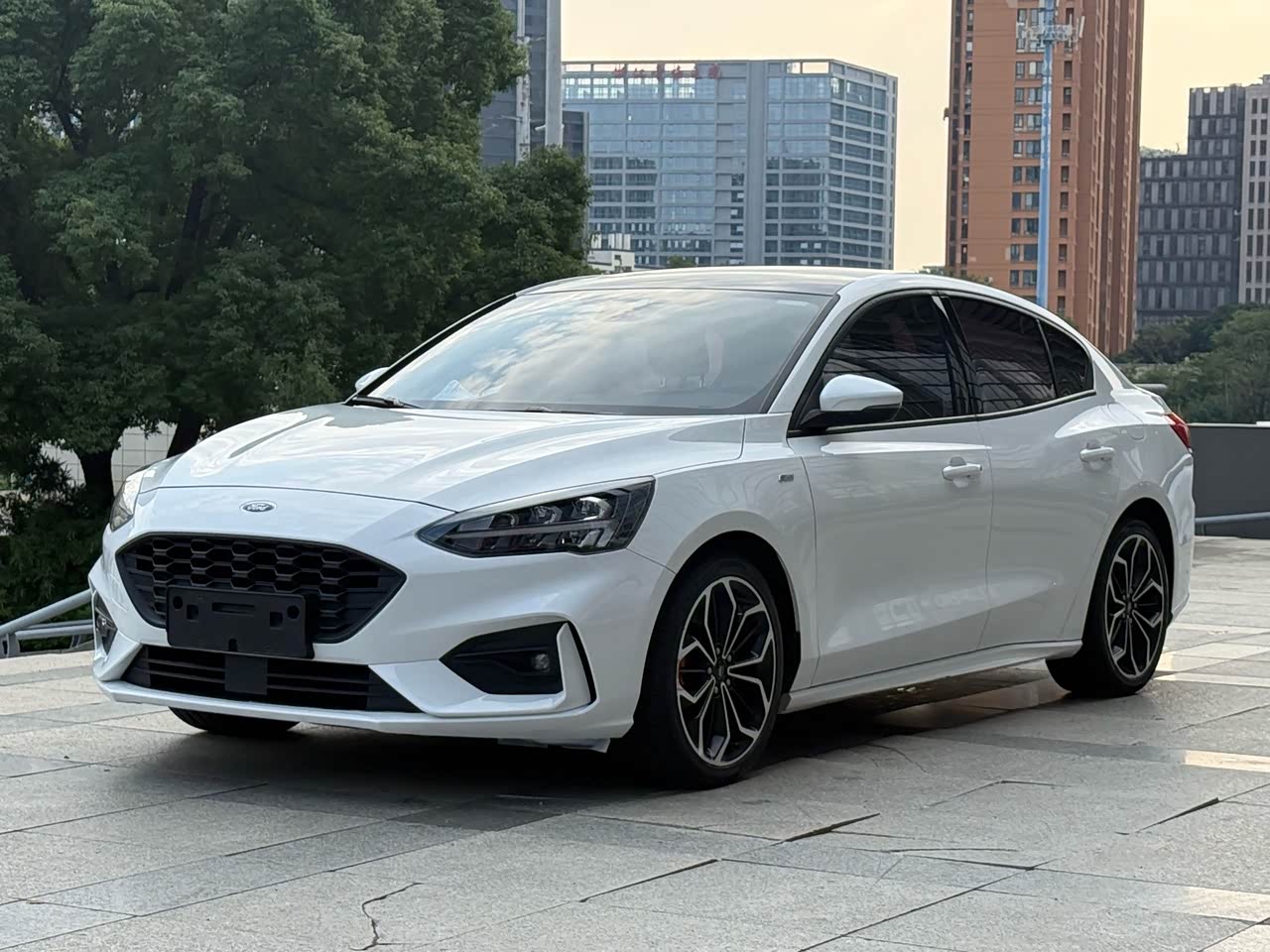 Focus 2021 Sedan EcoBoost 180 AT ST Line