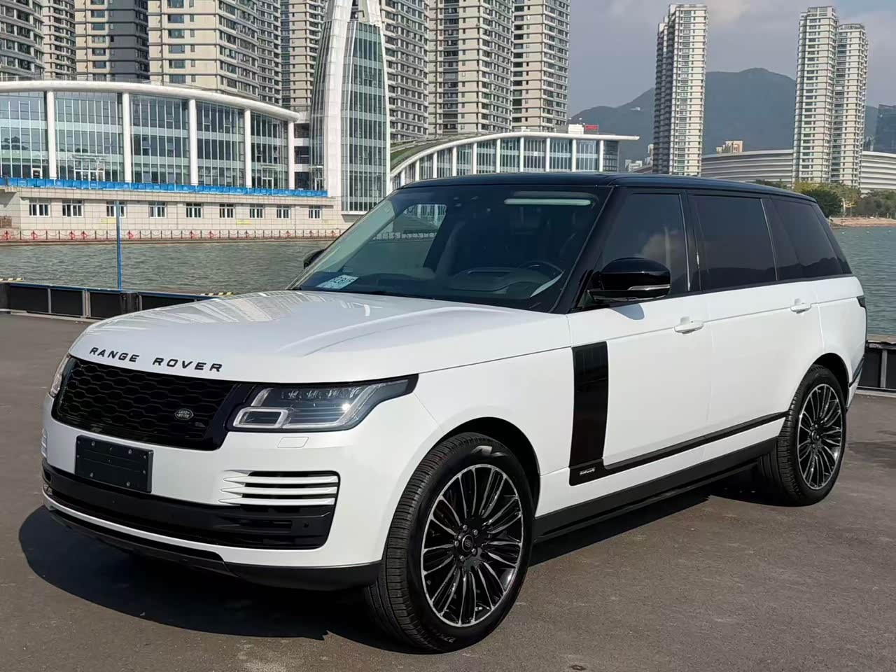 Range Rover 2021 3.0 L6 Extended Classic