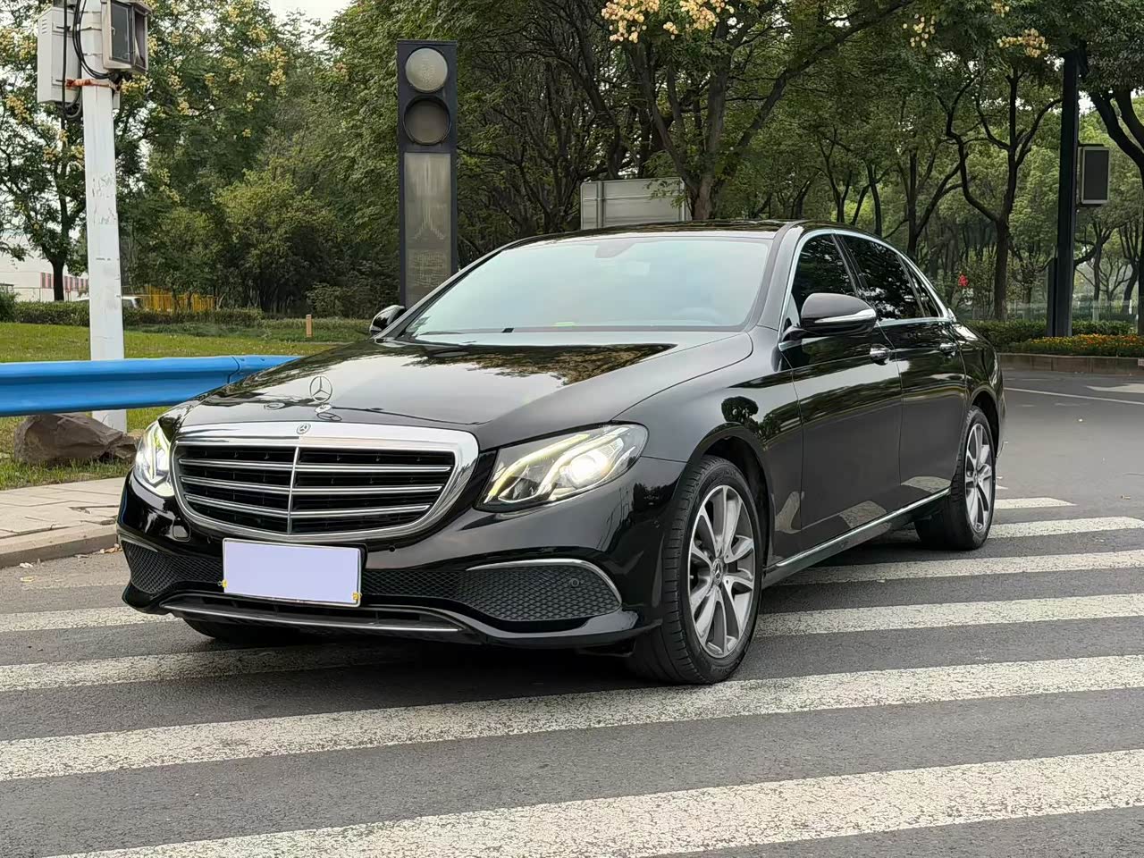 E-Class 2019 E 200 L