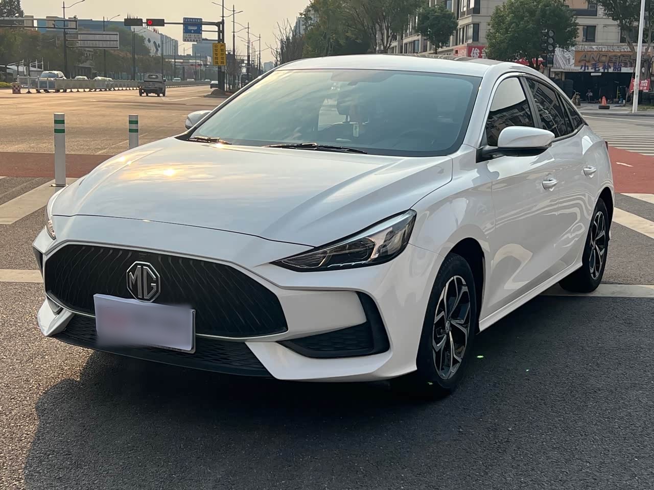 MG5 2021 180DVVT CVT Luxury