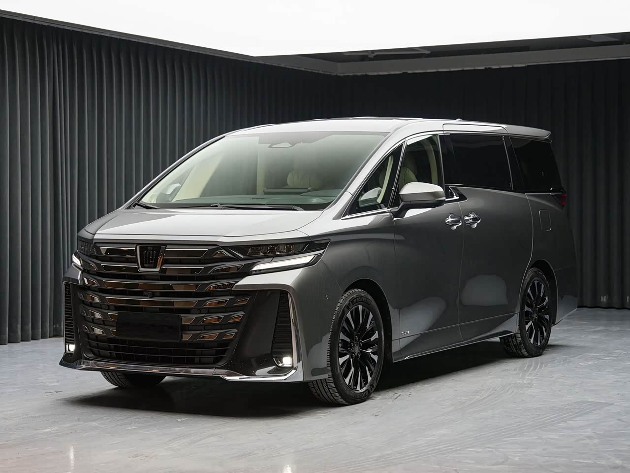2024 Crown Hybrid 2.5L Supreme Executive