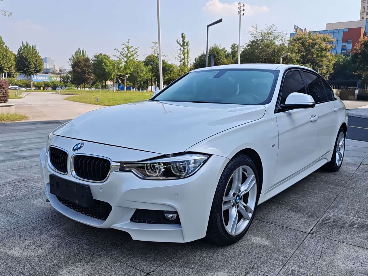 3 Series 2017 320Li M Sport