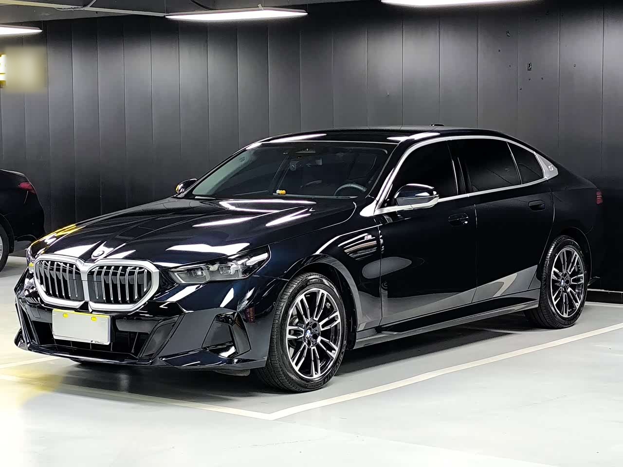 5 Series 2025 525Li M Sport Package