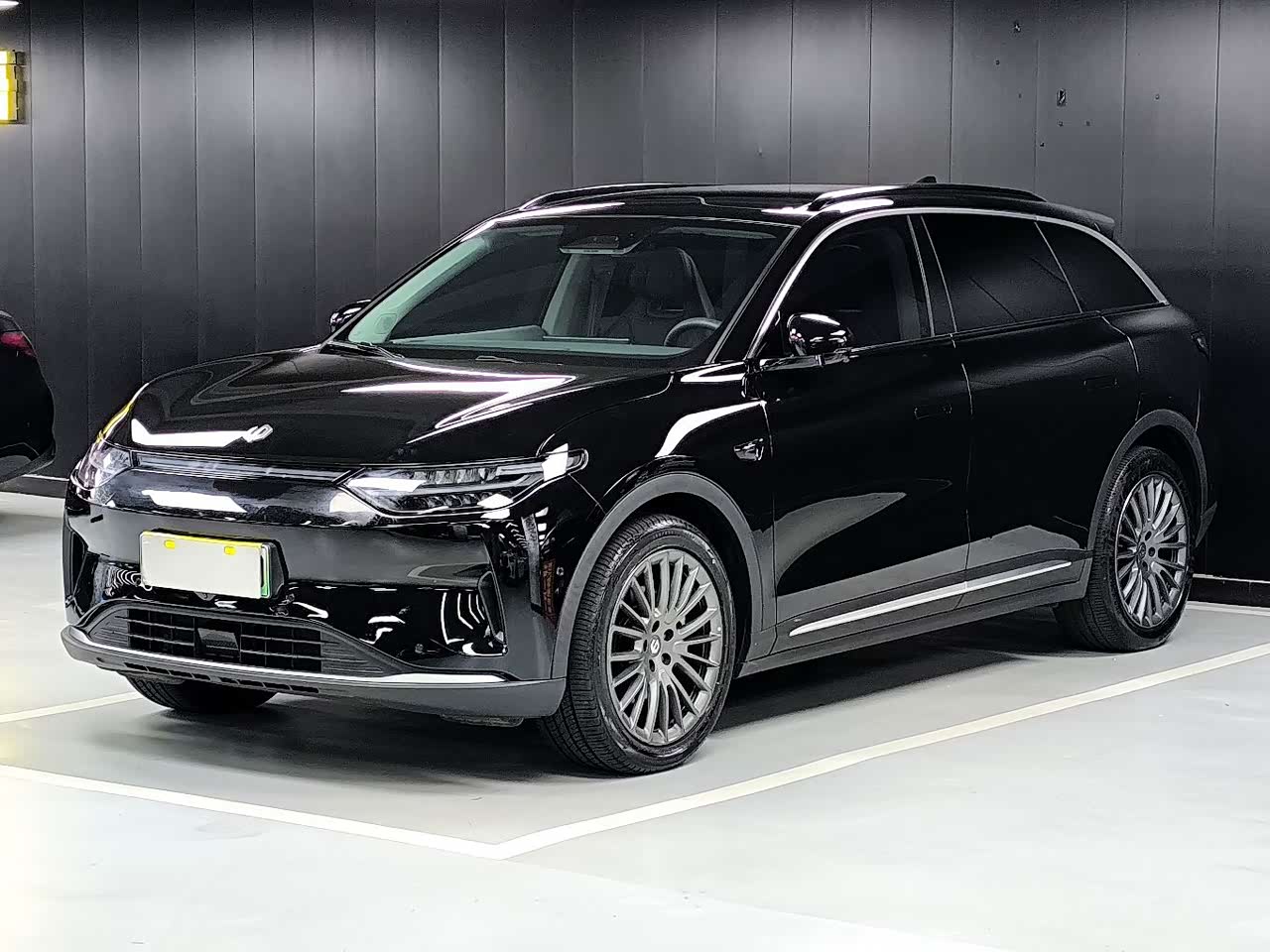 C11 2024 EV 580 Exclusive