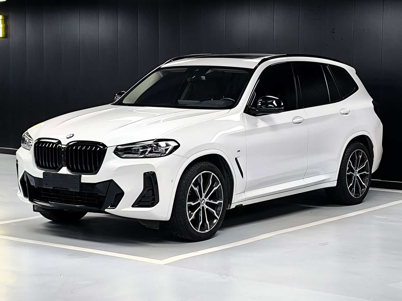 X3 2023 xDrive30i Leading M Night Package