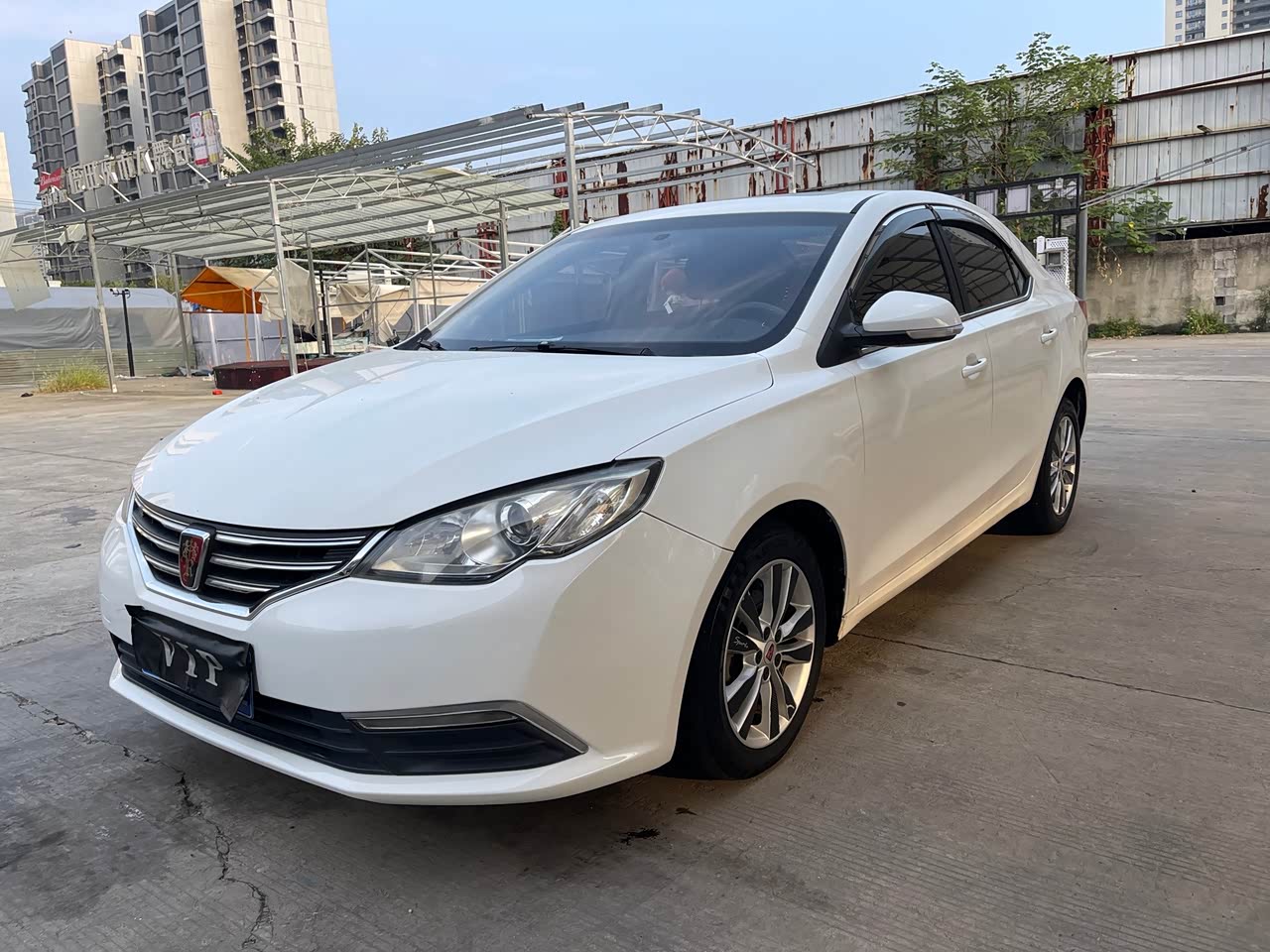 360 2015 1.5L AT Luxury