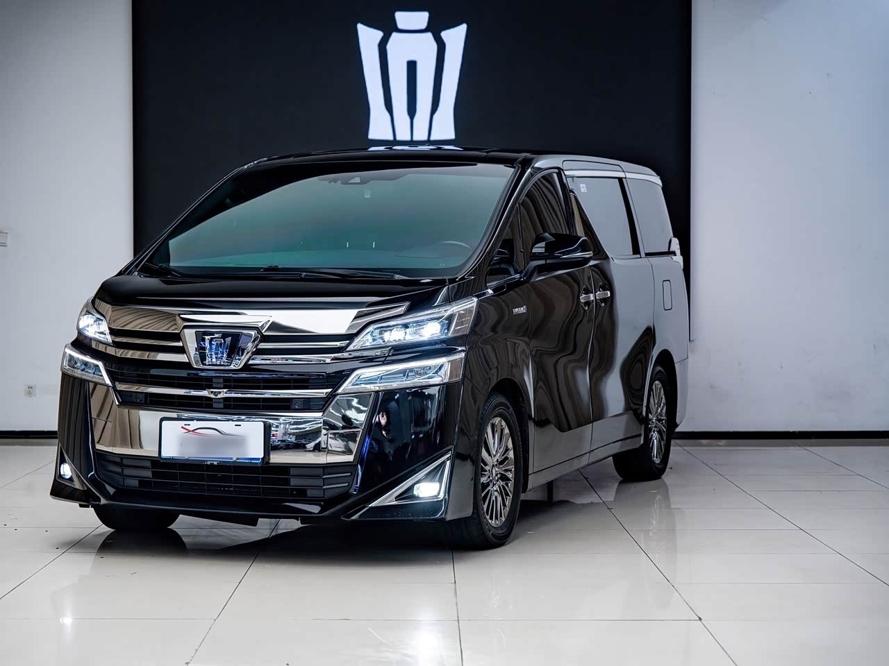 2021 Crown Hybrid 2.5L HV Premium