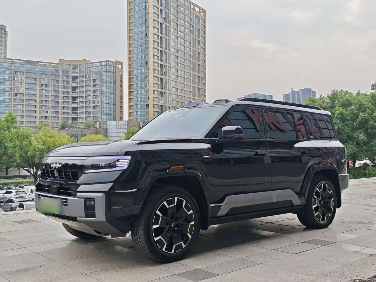 Leopard 8 2025 Flagship 7-Seater