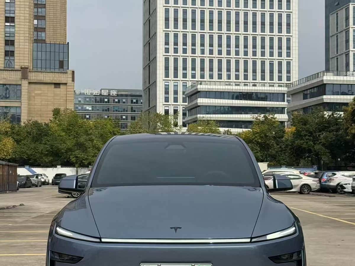 Model Y L 2025 Long Range AWD