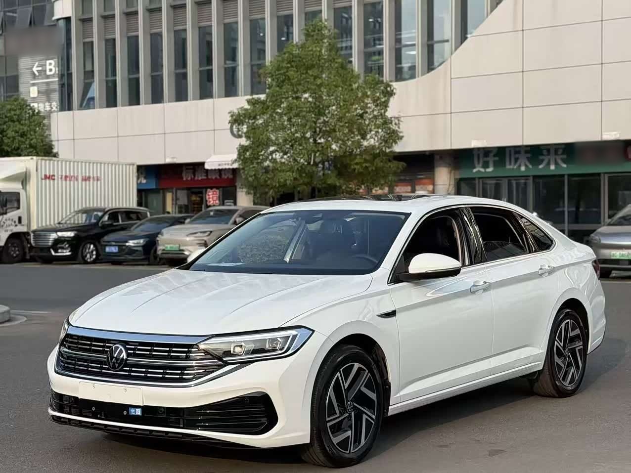 Sagitar 2025 300TSI DSG