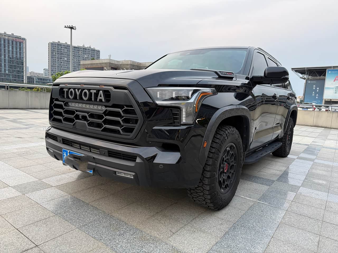 Sequoia 2023 TRD Pro