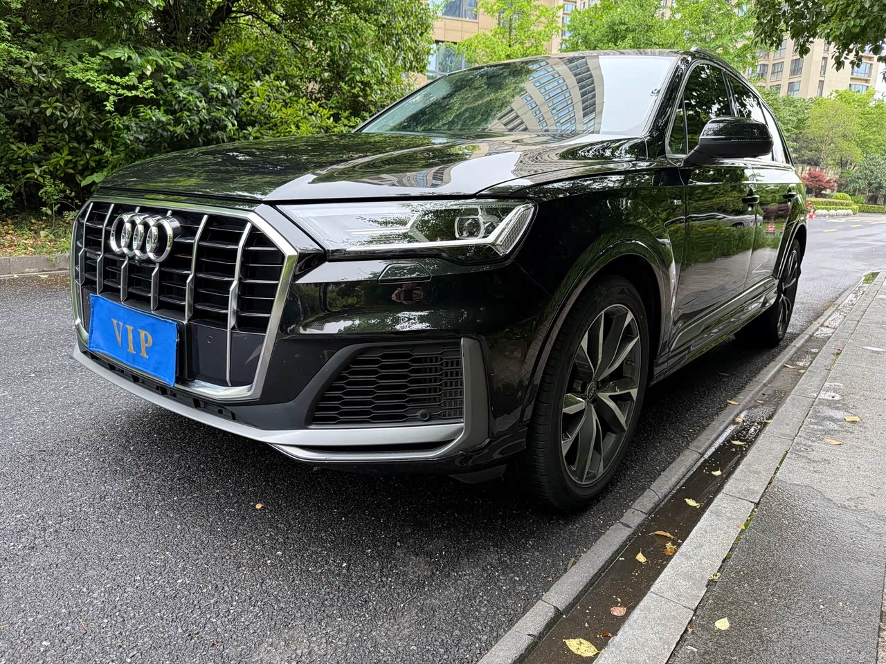 Q7 2023 55 TFSI quattro S line Sport