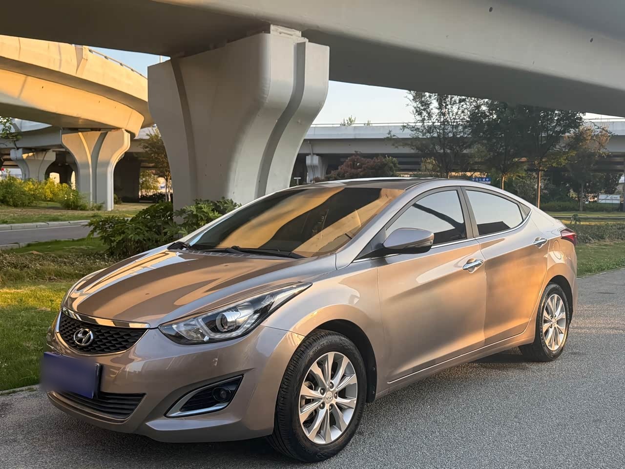 Elantra 2016 1.6L AT Smart
