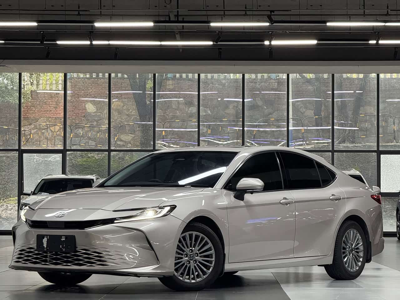 Camry 2024 Hybrid 2.0HE Elite