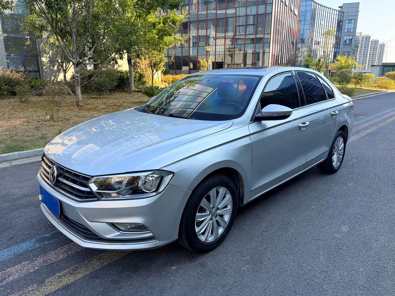Bora 2016 1.6L AT Comfort