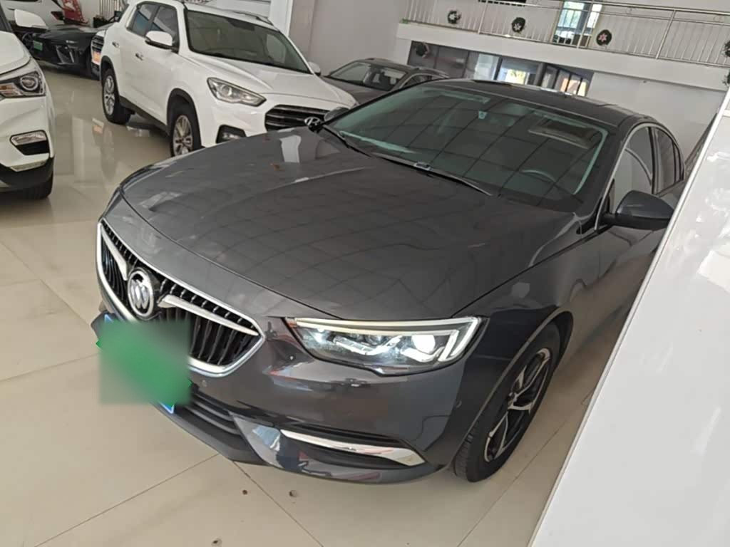 Regal 2019 Facelift 20T Luxury China VI